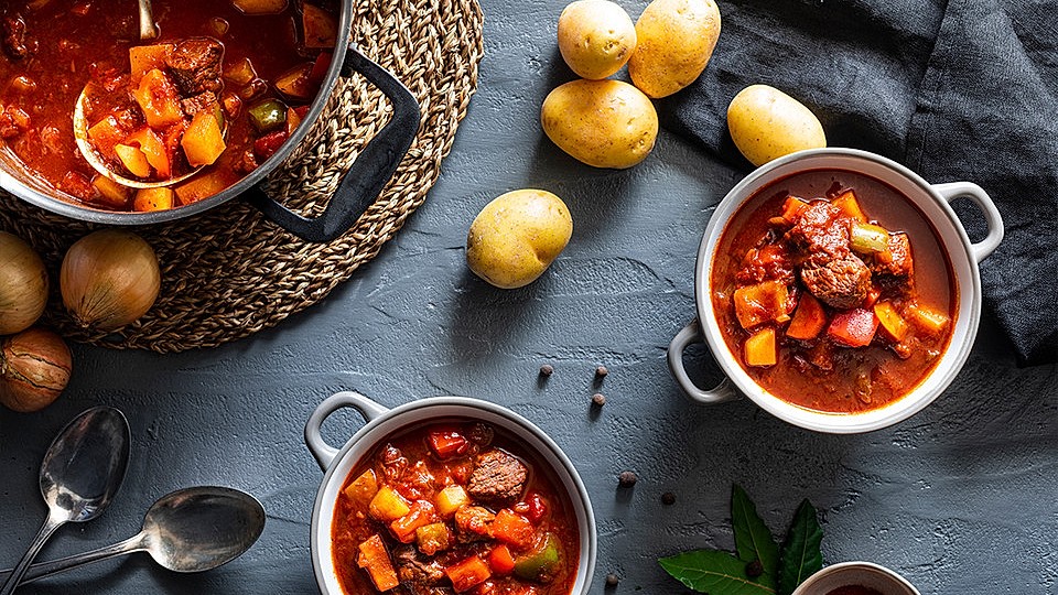 Gulaschsuppe – ein herzhaftes Gericht mit mitteleuropäischer Tradition